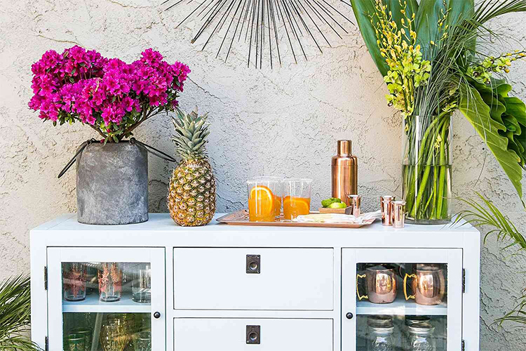 Decorating tips for the summer.