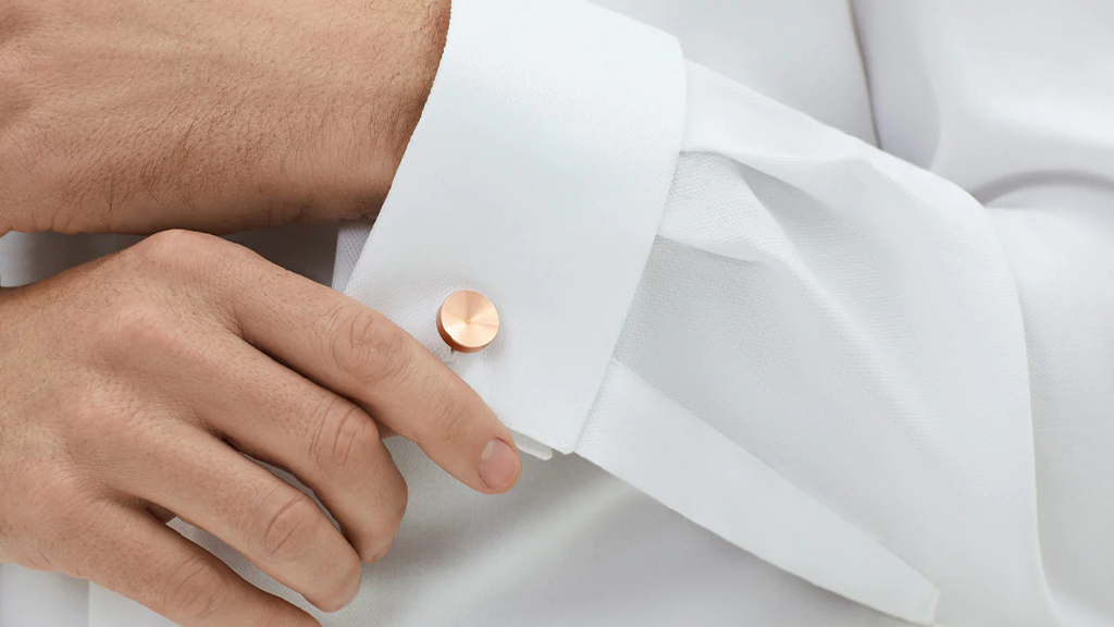 What is the correct way to wear cufflinks with shirts?